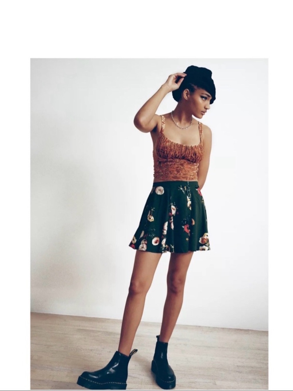 Urban Outfitters Dark Green Floral Button-Front Skater Skirt - Picture 3 of 8